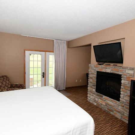 Cobblestone Inn & Suites - Denison | Majestic Hills Exterior foto
