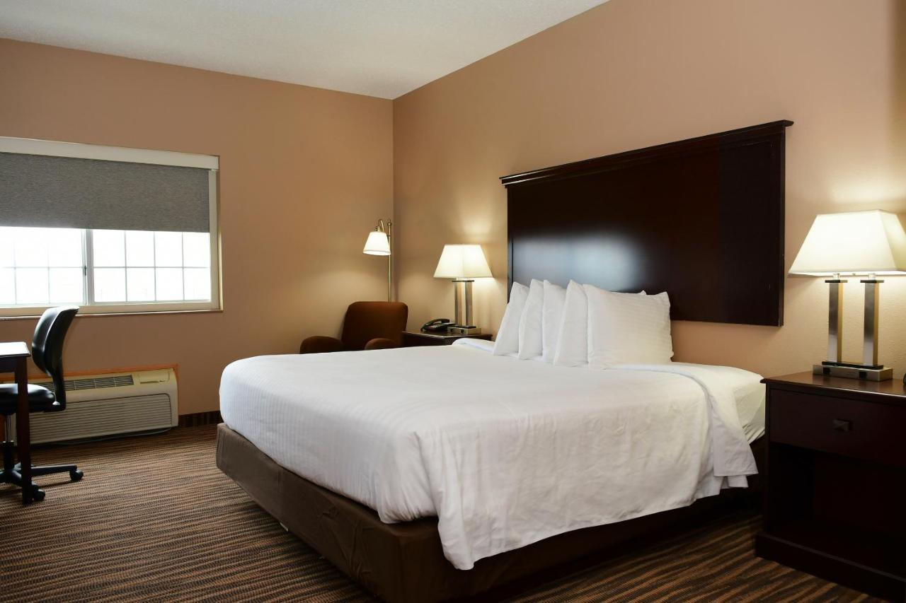 Cobblestone Inn & Suites - Denison | Majestic Hills Exterior foto
