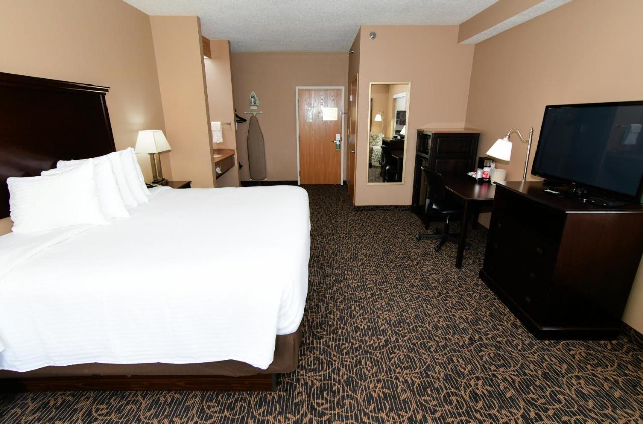 Cobblestone Inn & Suites - Denison | Majestic Hills Exterior foto