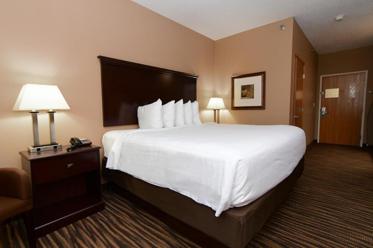 Cobblestone Inn & Suites - Denison | Majestic Hills Exterior foto